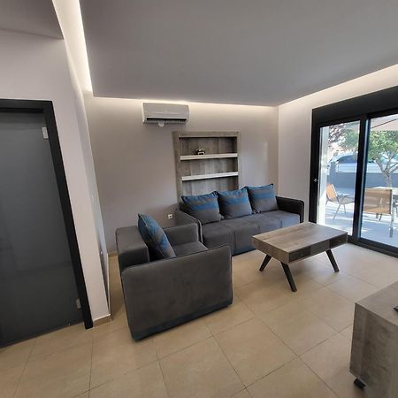 Radina Family Aparthotel Kallithea  Bagian luar foto