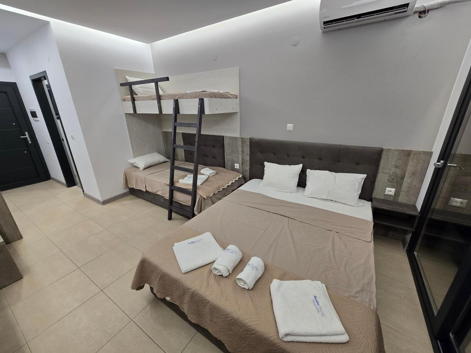 Radina Family Aparthotel Kallithea  Bagian luar foto