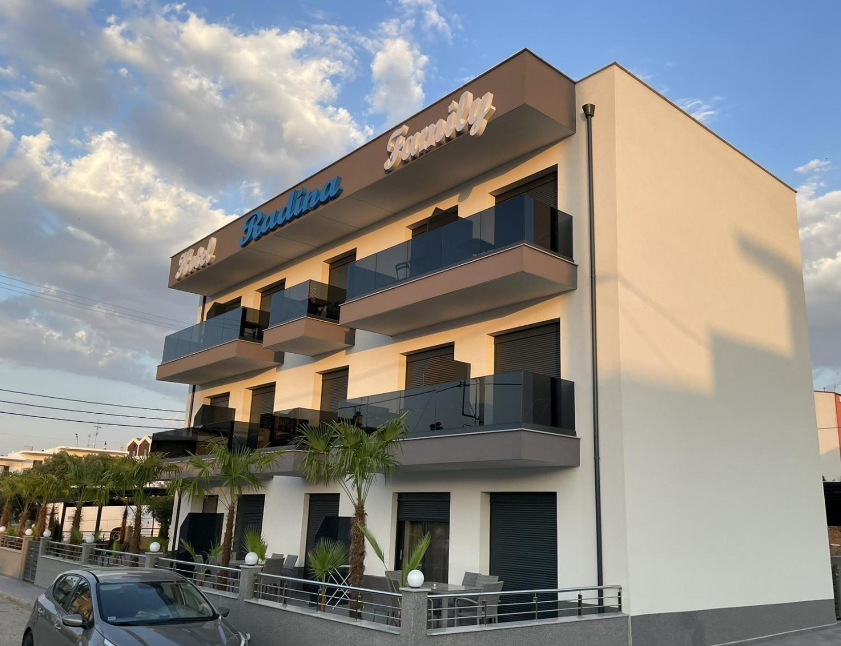 Radina Family Aparthotel Kallithea  Bagian luar foto