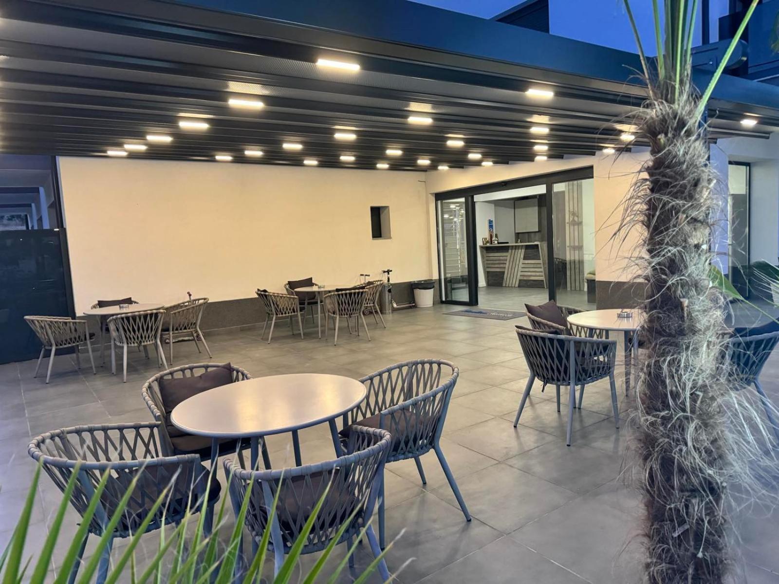 Radina Family Aparthotel Kallithea  Bagian luar foto